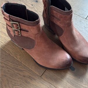 Sorel Brown Ankle Boots with Dual Buckle